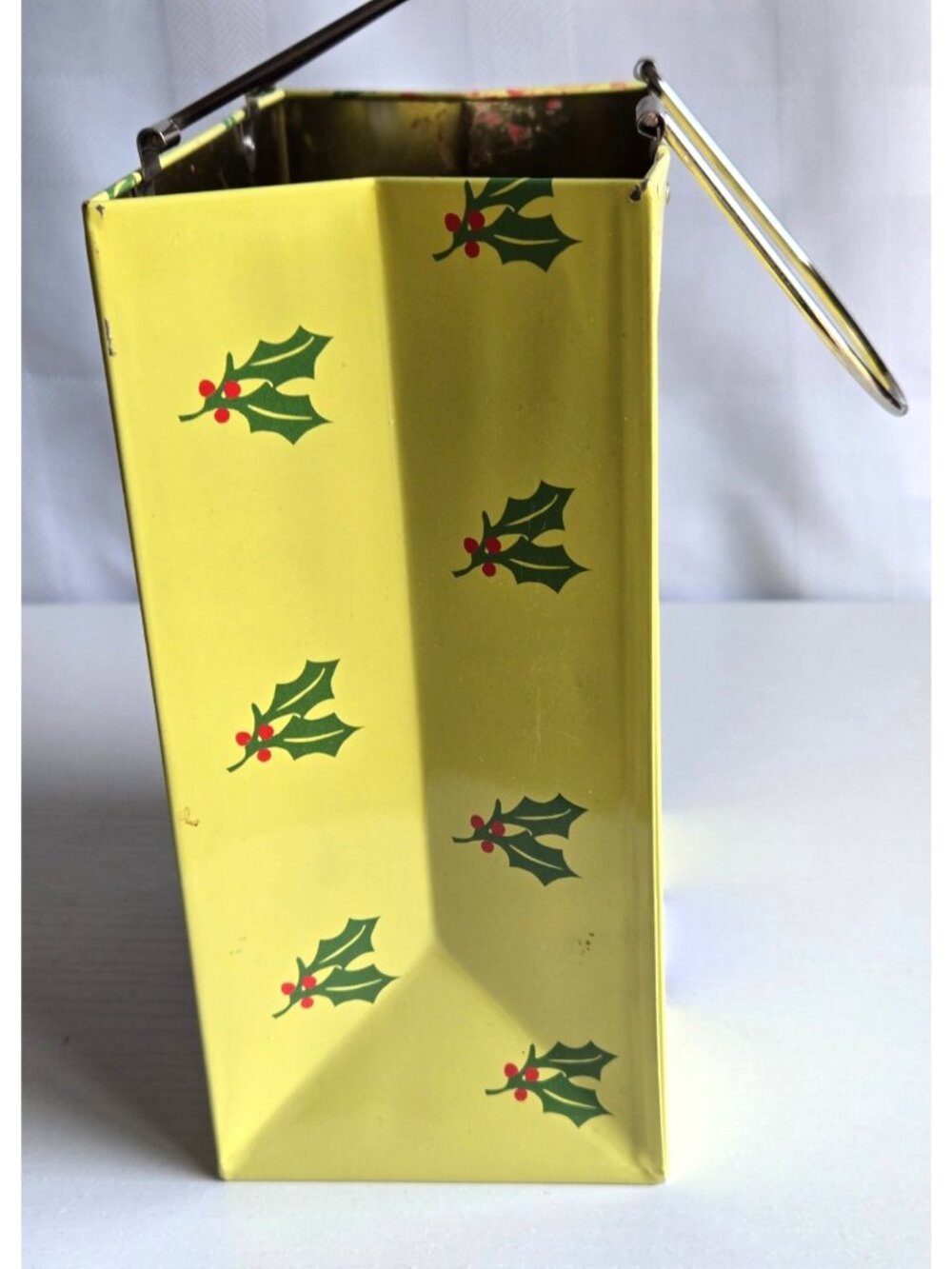 Maxine Hallmark Collectibles Mug I Baked, Cup Too Much Wine? Metal Gift Bag - Picture 11 of 16